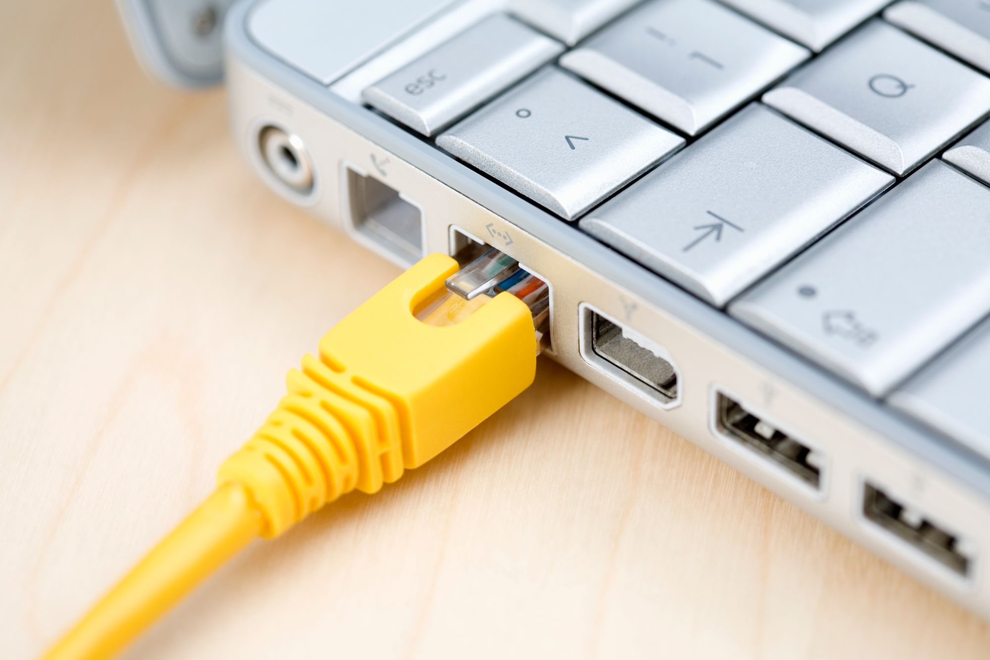 5 Easy Ways to Connect Your Laptop to the Internet