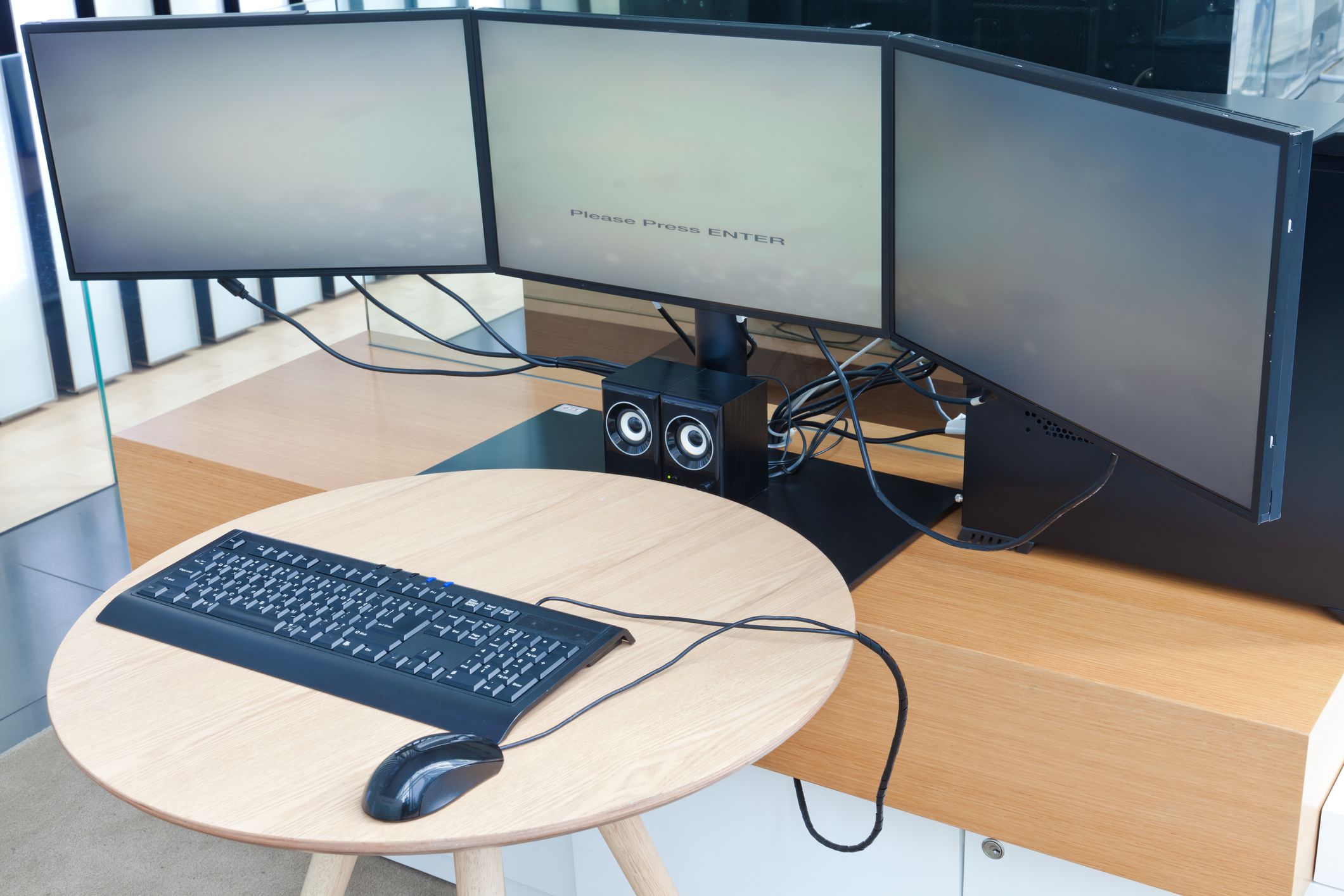 Connect Three Monitors to Your Laptop: A Simple Guide Connect Three Monitors to Your Laptop: A Simple Guide